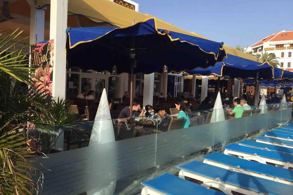 Sunny Paradise Apartment Playa de las Américas 0*,  İspanya